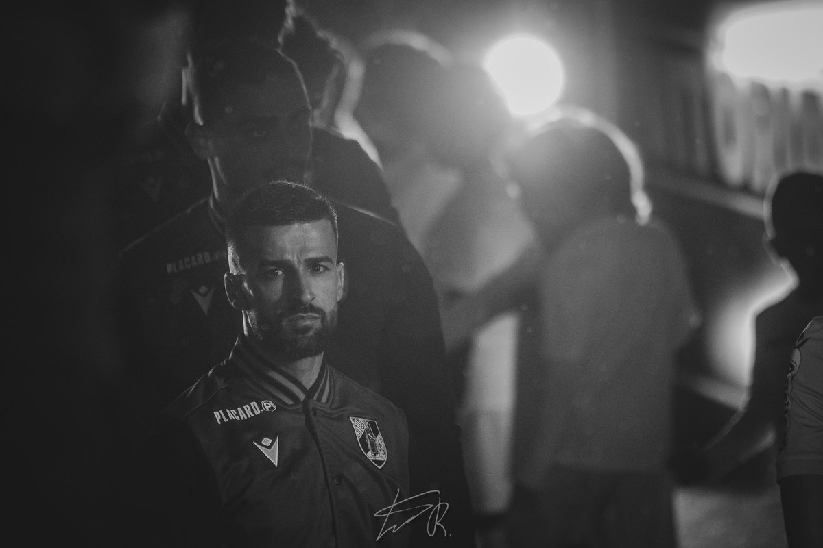 Luisrib3's tweet photo. Nunca baixar os braços, acreditar sempre! 📸⚪️⚫️
“Nós estamos Unidos e vamos Lutar!” https://t.co/xJXZNJq1kL