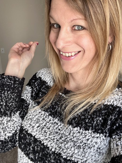Got a Beetlejuice or Lords of Salem sweater. Take your pick https://t.co/HS82reBDZP<a href="/tag/mvsales"class="tags"><span>#mvsales</span></a>