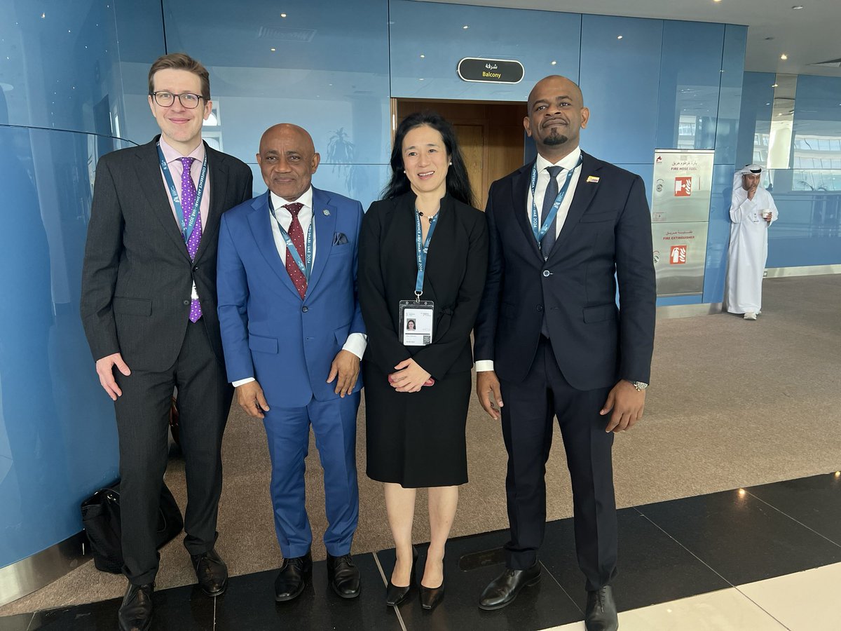 Honoré d’avoir assisté à ce moment historique où les 🇰🇲 accèdent à <a href="/wto/">WTO</a> sous le leadership du <a href="/PR_AZALI/">AZALI Assoumani</a> &amp; <a href="/ahmedalibazi/">Ahmed Ali Bazi</a> 
Espérons pouvoir enclencher les réformes nécessaires pour que le pays puisse en tirer profit. 
Mes félicitations à tous ceux et celles qui ont œuvré pour cette