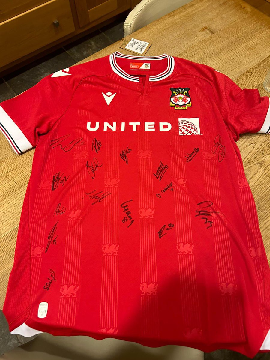 CPD Pwllheli FC (@cpdpwllfc) on Twitter photo Pwy sydd Ffansi hwn Crys Wrecsam wedi arwyddo gan y Tim…….😁😁
Who fancies this signed Wrexham home Shirt signed by the squad…..😁😁
Cliciwch am fwy o wybodaeth…..
Click for more information…..
crowdfunder.co.uk/p/cpdpwllheli
<a href="/VancityReynolds/">Ryan Reynolds</a> <a href="/RMcElhenney/">Rob McElhenney</a> Pwy sydd Ffansi hwn Crys Wrecsam wedi arwyddo gan y Tim…….😁😁
Who fancies this signed Wrexham home Shirt signed by the squad…..😁😁
Cliciwch am fwy o wybodaeth…..
Click for more information…..
crowdfunder.co.uk/p/cpdpwllheli
<a href="/VancityReynolds/">Ryan Reynolds</a> <a href="/RMcElhenney/">Rob McElhenney</a>