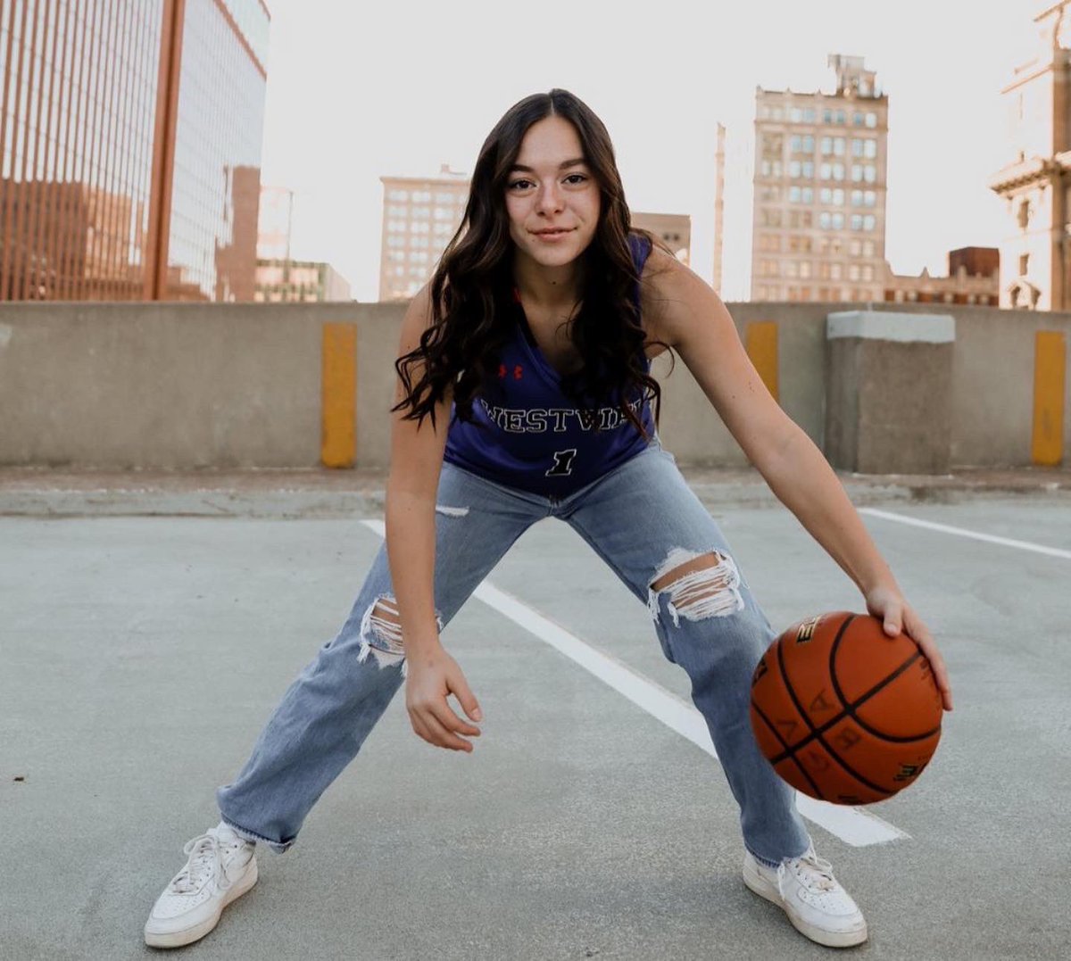 After a great visit and multiple conversations I’m excited to announce that I have received an offer from Midland University! Thank you @MUCoachGilbert and <a href="/KruzelJosh/">Josh Kruzel</a> for this opportunity! #DefendtheM #AO1 <a href="/CoachB_NCSA/">Brittany Atwater</a>