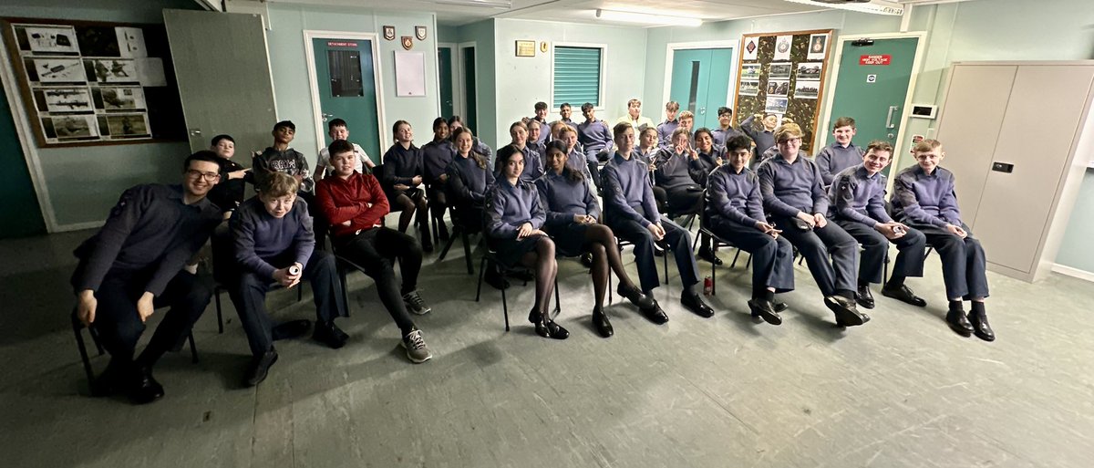 WWIIPolesNI's tweet photo. This evening we finished the project with the 833 Antrim Squadron RAF Air Cadets. What a great group of young people.
It was definitely a pleasure to work with them and share knowledge about the role of the Polish Air Force.
#NIExecutive #centralgoodrelations #TBUC https://t.co/Y1CtZ8leOw