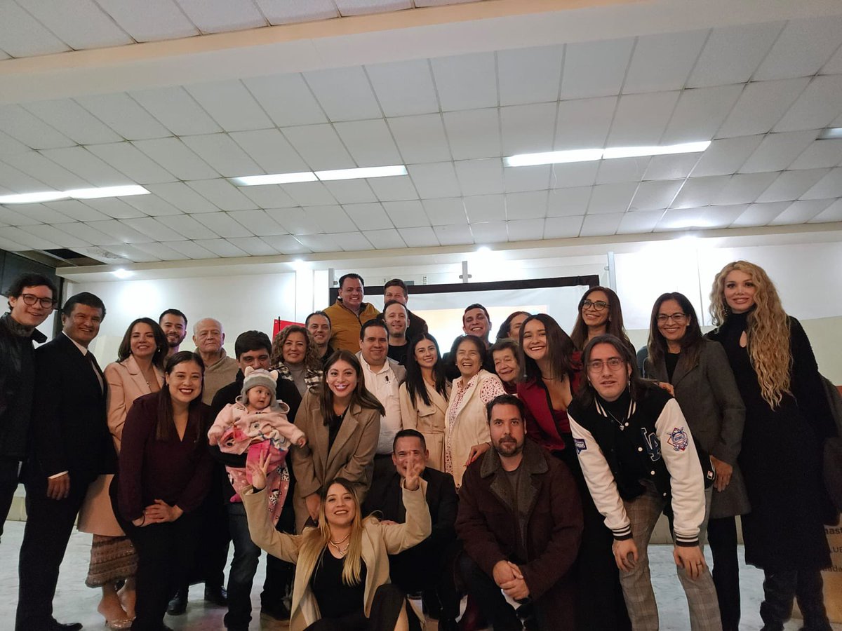 ZapopanTM's tweet photo. Grandes Momentos, en el Club Toastmasters Zapopan ❤️🗣️
.
.
.
#toastmasters #toastmasterszapopan #oratoria #liderazgo #SanValentin https://t.co/IwyTmoimSE