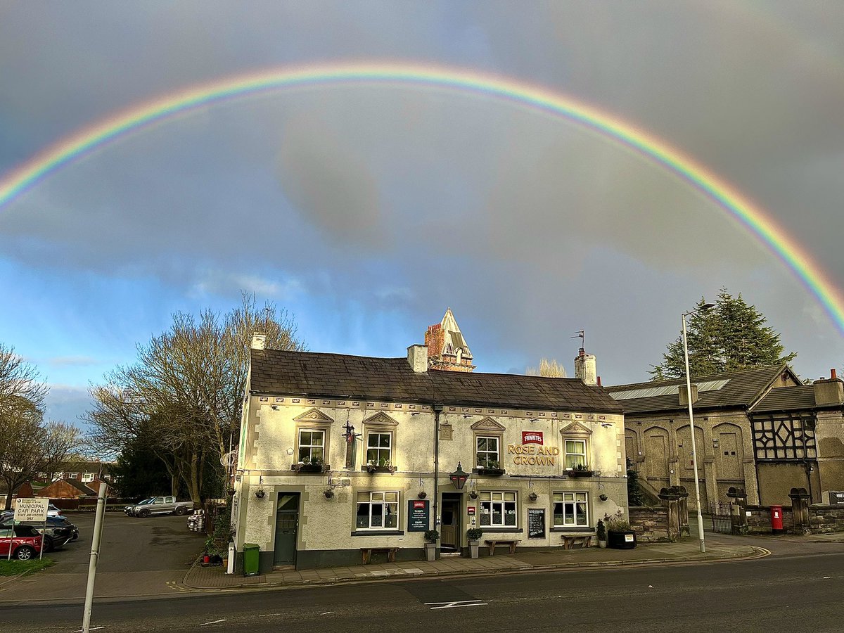 Check out this beautiful rainbow that appeared right above the pub this afternoon! 🌈 🌈