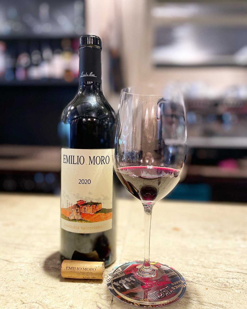 hangulowine's tweet photo. Sagàs Pagesos i Cuiners, Barcelona. Per menjar-te uns bons entrepans.

#vi #vino #wine #bocadillos #bocata #entrepa #entrepans #doriberadelduero #sagas #sagardi https://t.co/yMg0PfIHHj
