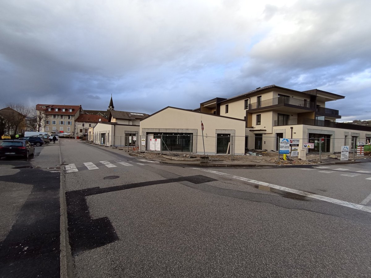 [TRAVAUX] 🚧 En raison de l’ouverture prochaine de la Maison de Santé, des travaux sont nécessaires sur la Route d’Aix-les-Bains, afin de réaménager cet espace Ceux-ci sont programmés du 4 mars au 26 avril 2024 Les informations détaillées : seyssel74.com/index.php/2024…