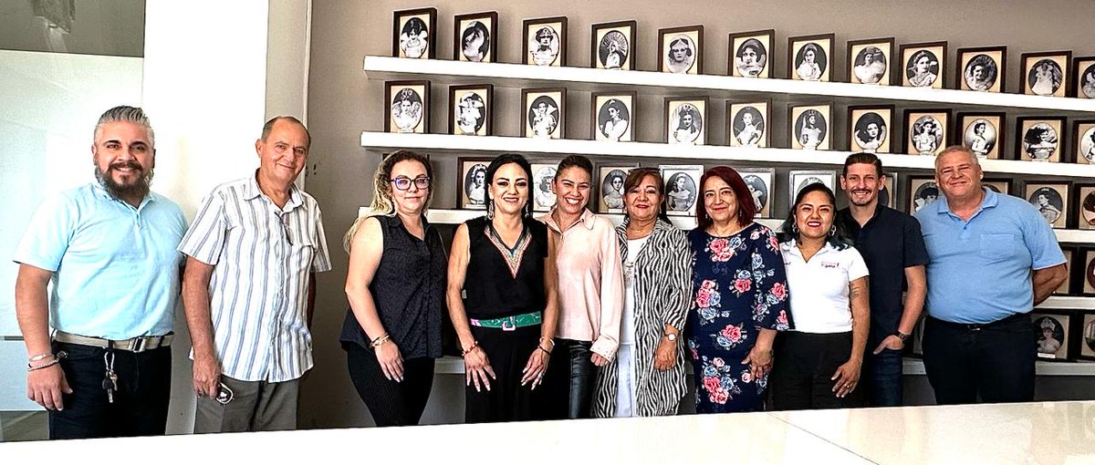 Aguascalientes's tweet photo. Gloria Romo , titular de la Sectur, sostuvo una reunión de trabajo con el consejo de la Asociación Independiente de Agencias de Viajes (AIDAVI), con el objetivo de establecer alianzas para atraer turismo receptivo a nuestro estado.
#AguascalientesArriba
#SecTurAgs https://t.co/AQbuw0yHJh