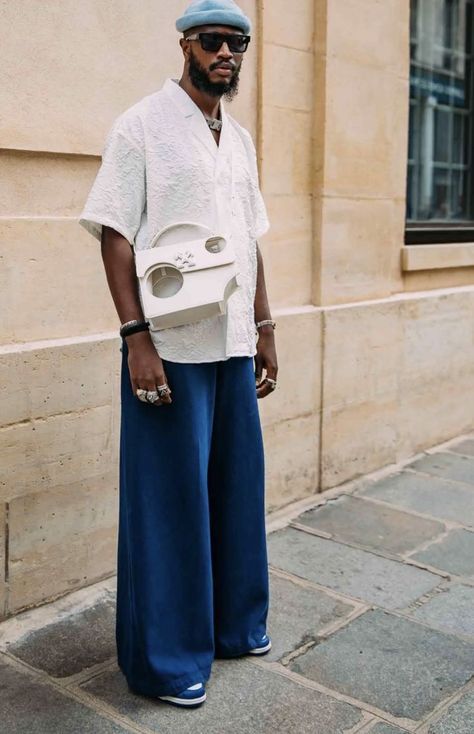 NEW POST 🔥 A calça WIDE LEG na moda masculina: entreeles.com/2024/02/moda-c…

#fashion #style #fashionblogger