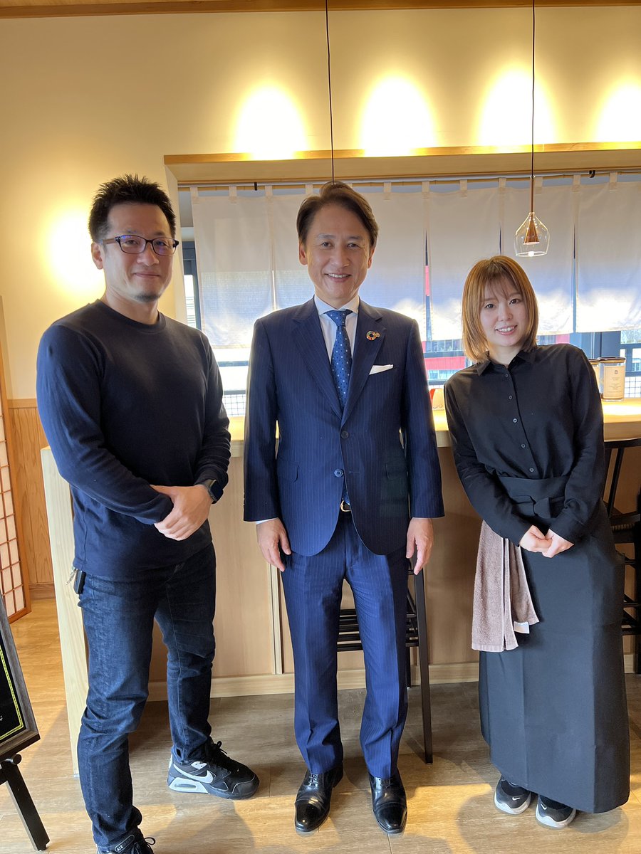 benben19791112's tweet photo. 小倉城天守閣『Castle Cafe』に、北九州市長である武内市長が来てくださいました☕️
#小倉城
#castlecafe
#キャッスルカフェ
#北九州市
#北九州市長
#武内市長 https://t.co/bIJ45kiLZ2