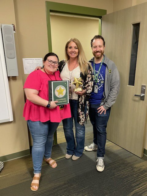 CimarronElem's tweet photo. Congratulations to Ms. Amy Ritter, this weekβs Cimarron SuperStar Staff Member! Ms. Ritter was nominated by Ms. Ruiz, and will hold the SuperStar trophy π this week! ππππππ
#cecheetahs #itsalwayssunnyand70atcimarron #readyforthenextphase #newmoonisrising https://t.co/UqKGvdD17l