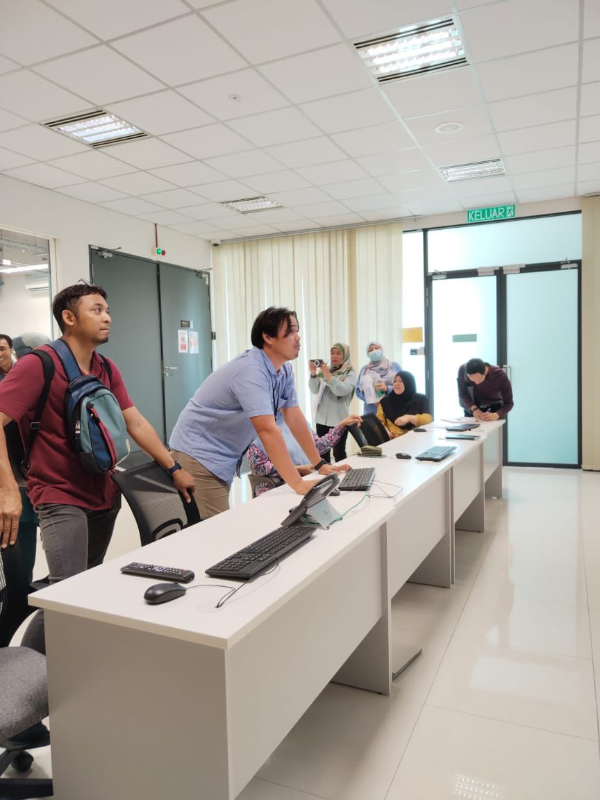 btm_cdpk's tweet photo. Lawatan oleh Unit Audit Dalam KKR ke Disaster Recovery Centre (DRC) Jabatan bagi Pengauditan Prestasi ICT Projek Pengukuhan Infrastruktur ICT RMKe-12. 

@masribaharuddin https://t.co/VPxkA1PXSH
