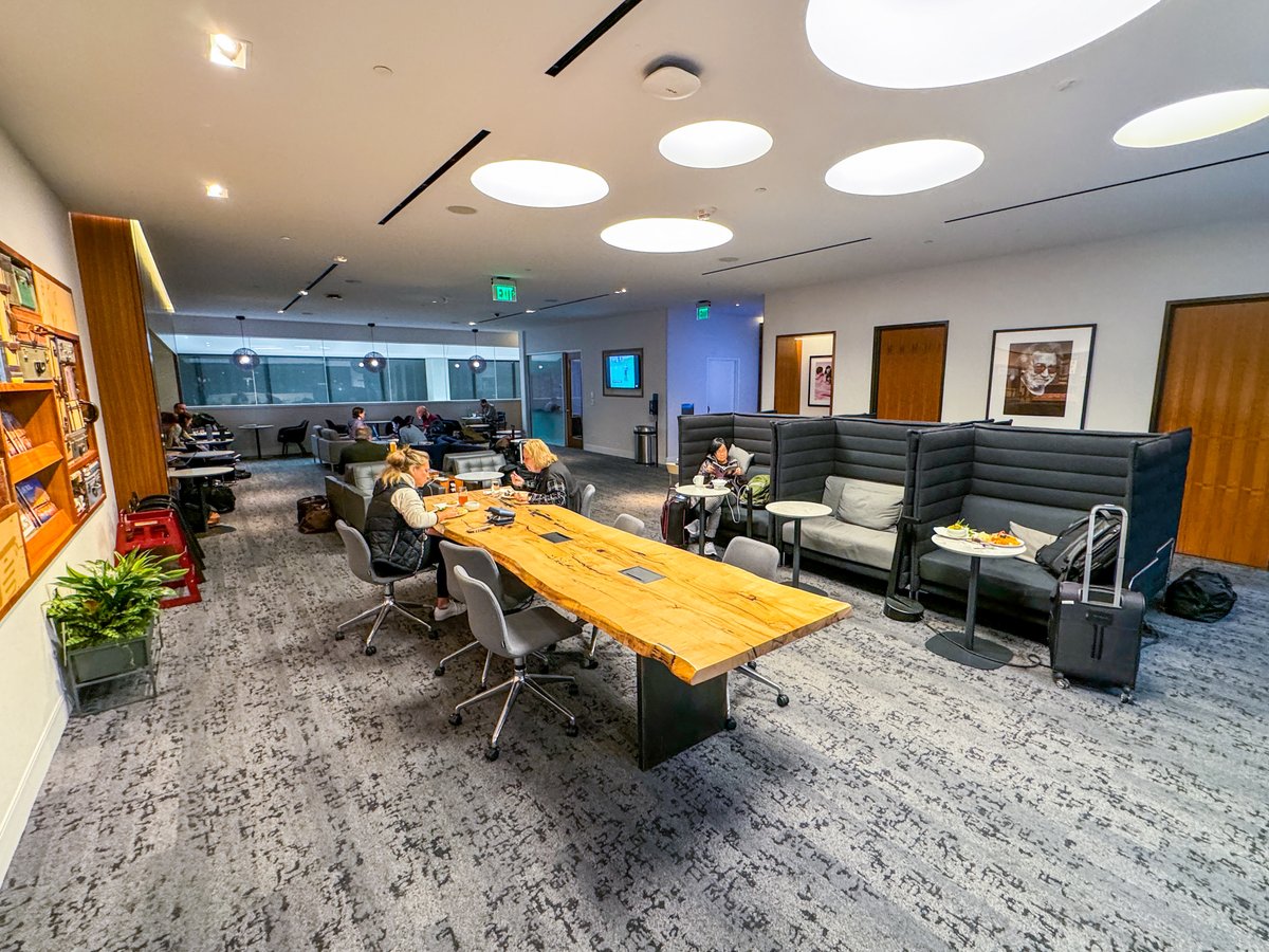 David from Simply Aviation tweet media