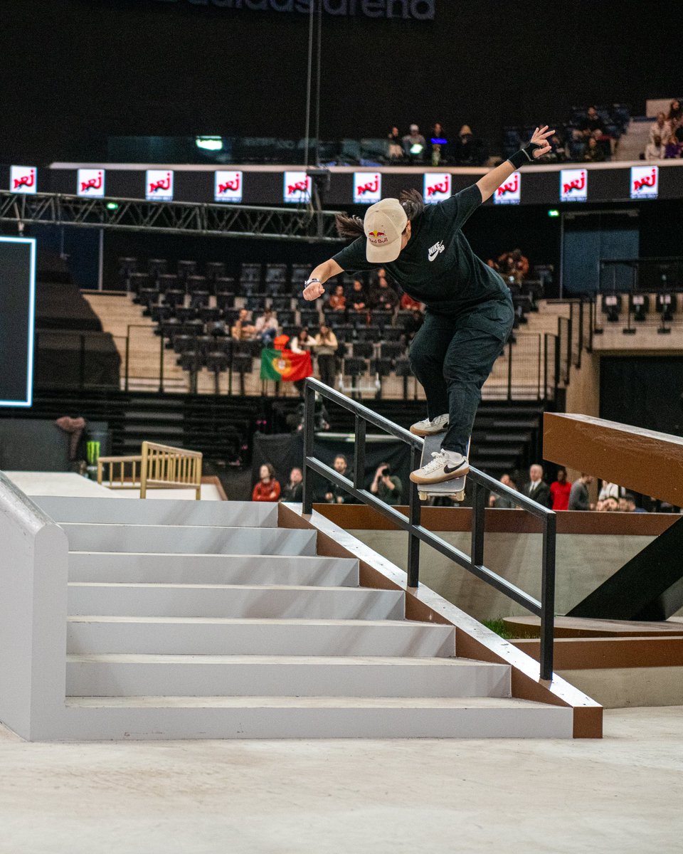 Chloe conquista o 1° lugar, Rayssa o 2°, e Yumeka completa o pódio na primeira etapa do SLS Championship Tour 2024. 

divaskateras.com.br/blog/chloe-con…