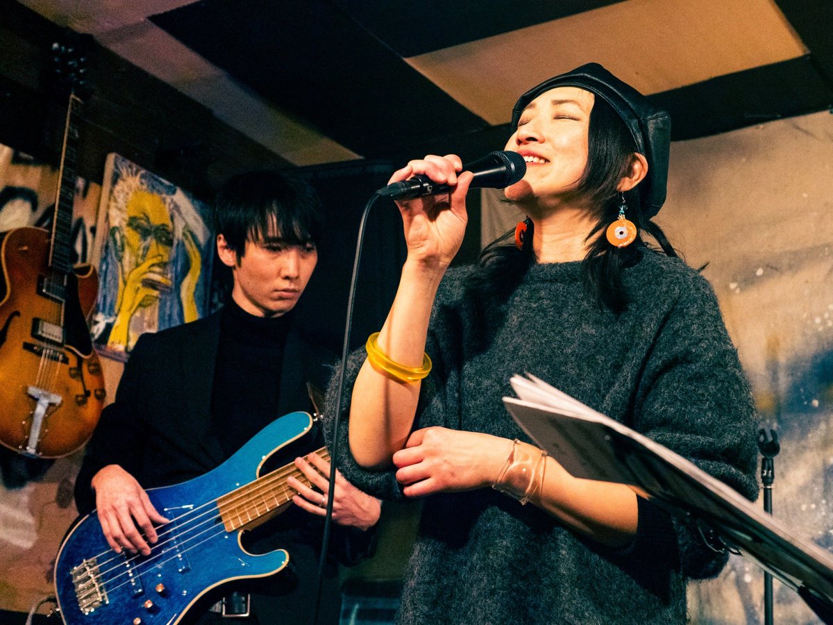 takako_torigoe's tweet photo. 2024.2.24 -A FOUR-

Photo by @skatophoto1 

Mu THE MOON🎤
小浜早佑梨🎹
大河内拓也🎷

guest レコラボ @recman5bassdtm 

 at 大阪十三 RAINCOAT

#歌い手 #大阪 #レコラボ #大河内拓也 #小浜早佑梨 #Muthemoon #十三Raincoat https://t.co/psy0SGtHGU