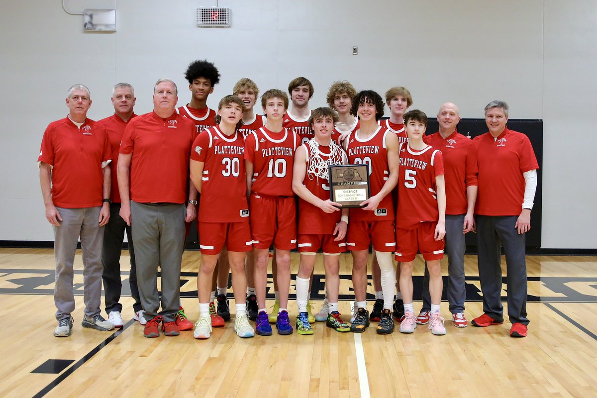 Platteview_BBB's tweet image. Final From Elkhorn North

Platteview 58
Elkhorn North 55

Stobbe 17 pts
Adams 13 pts 7 rebounds 5 assists
Riley 13 pts-including the game winner!

B-8 District Champs!