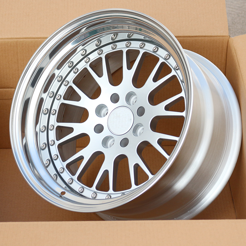 JovaWheels's tweet photo. Custom wheels for Toyota celica ta22 1974
front 17x9j, rear 17x10j  with negative offset

#toyotawheels #celicarims #customwheels #negativeoffset #deepdishrims https://t.co/ZaH8c91g3g