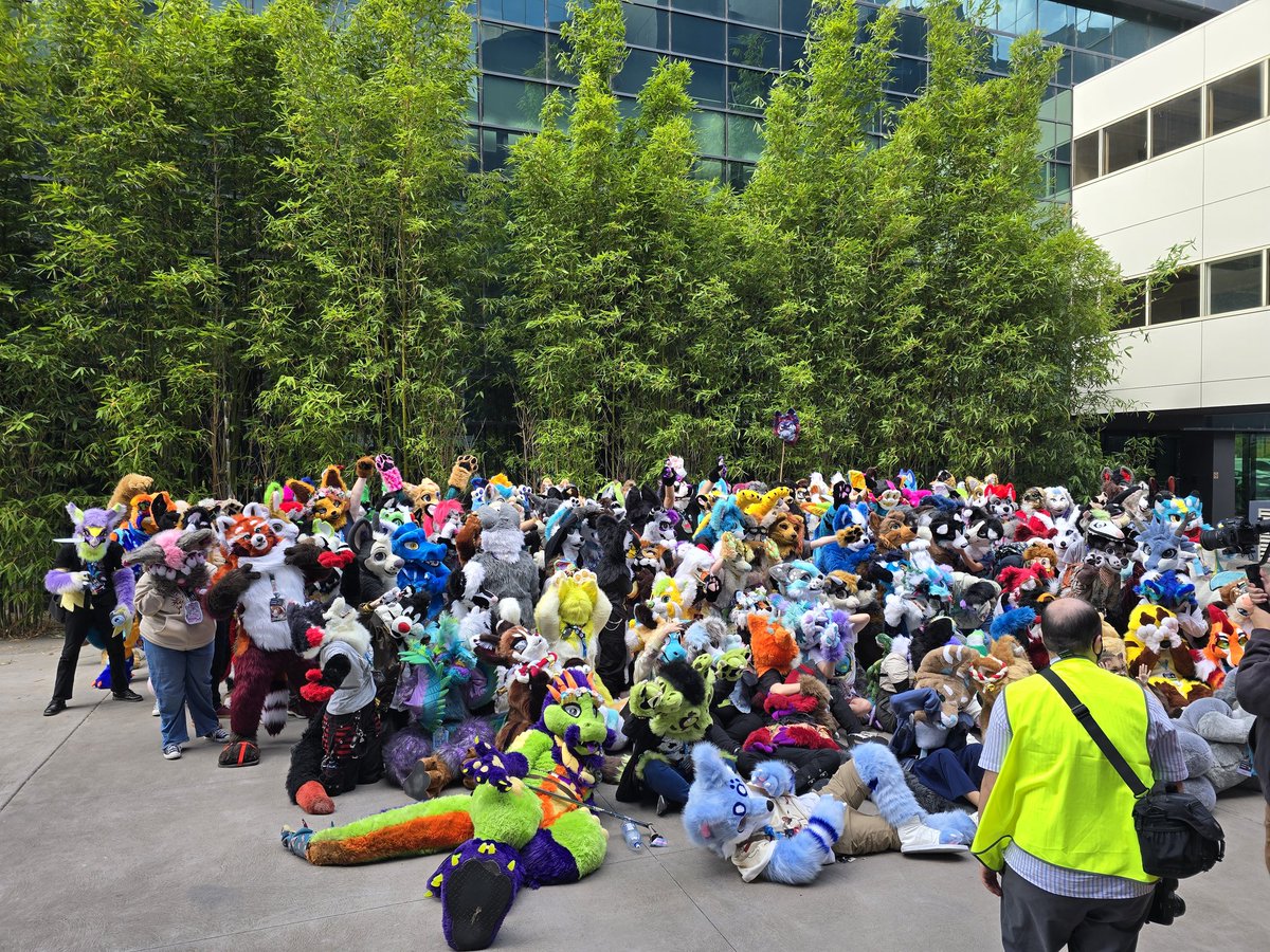 Had a wonderful time at #MFC2024 this year. Thanks to all ya beans for the memories~

🪡: <a href="/UnicornisC/">Unicornis Costumes 🦄</a> 
📸: <a href="/TacoMyTaco92/">TacoMyTaco🔞</a>