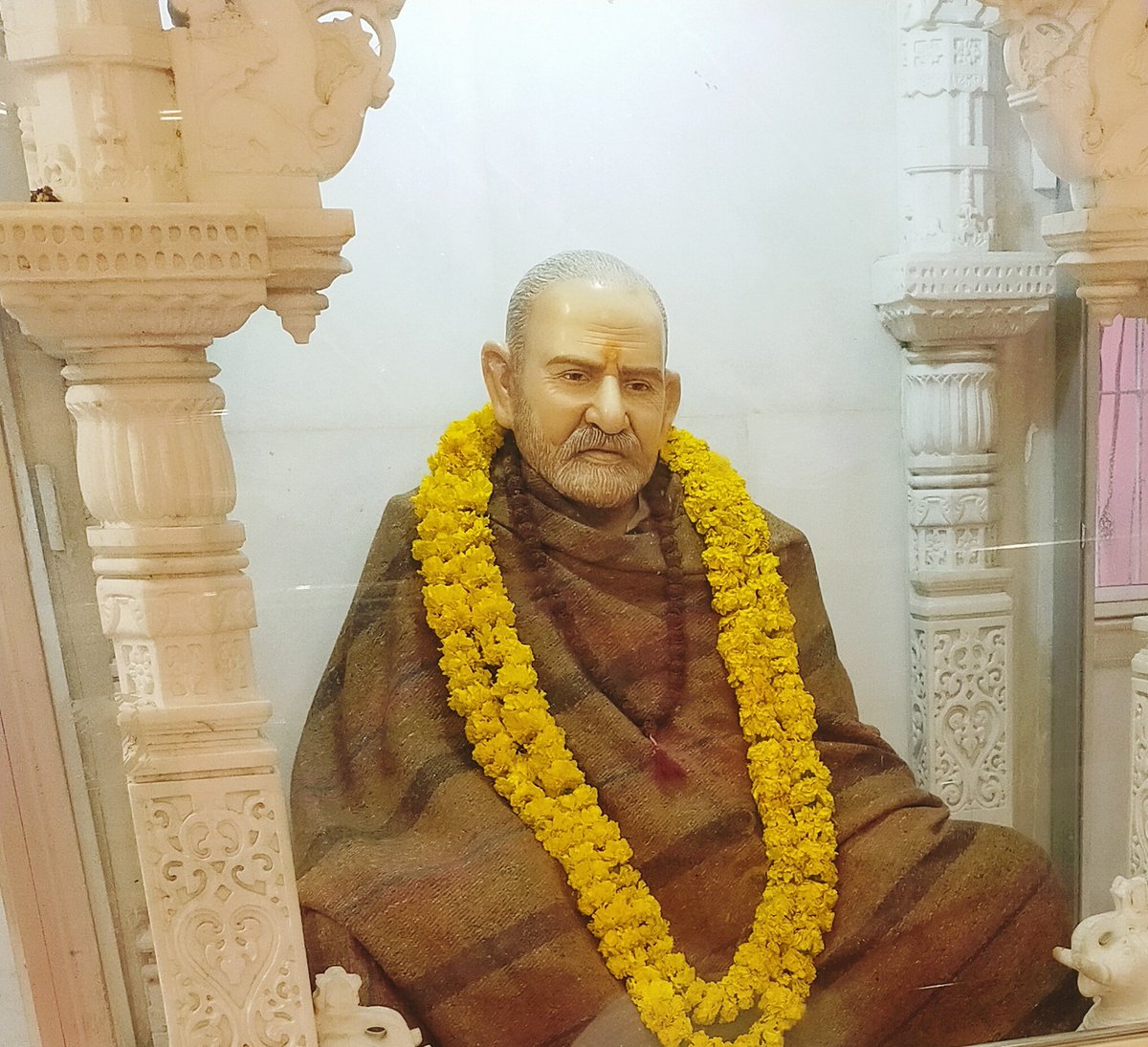 jyotsna140285's tweet photo. जय बाबा नीम करोली महराज 💐🙏 https://t.co/z44CqdXrhc
