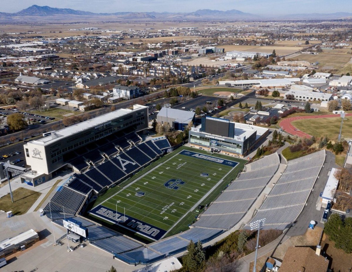 Extremely blessed to say I have received an offer from Utah State! <a href="/CHbanderson/">Blake Anderson</a>