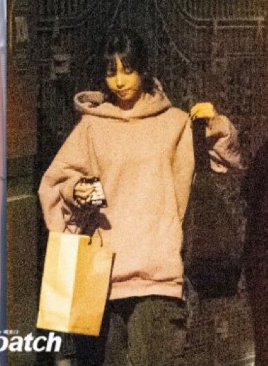 bluupilled's tweet photo. she looks so gay omg… https://t.co/uEzpkAW2kU