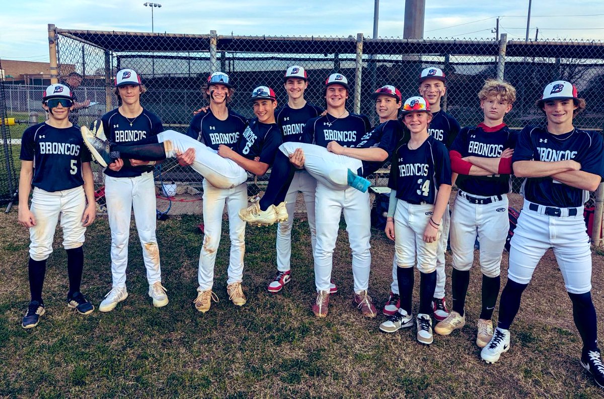 JH_BACSBaseball's tweet photo. 🚨Broncos JHA 18– Logos Prep 4🚨
Broncos move to 5-0 on season! 
X-Factor Players of the Game: Matthew Young &amp; Owen Mann. Young 2 IP, 0H, 0ER &amp; 2 K's. At the plate: 2-3 2B, &amp; 3B. Mann: 1-2 with a monster 3 run home run over the left field fence. #BACSBaseball https://t.co/42NicQO1ak