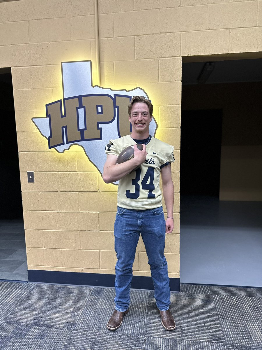Loved coming out to <a href="/HPUFootball/">Howard Payne University Football</a>. Beautiful campus, great facilities and amazing coaches! @CoachBachtelHPU <a href="/CoachCadeGray/">Coach Gray</a> <a href="/KodiCrane/">Kodi Crane</a> <a href="/CoachSimpson43/">Coach Simpson</a> <a href="/CaddoNext/">Caddo Mills Athletics Recruiting</a> <a href="/WEKatenkamp55/">Will Katenkamp</a>