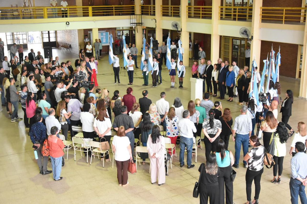 Patriciopavonok's tweet photo. 👩‍🏫Acompañé al Gobernador Leandro Zdero en anuncios para mejorar el sistema educativo
Anuncios Educativos: 

✅ Desde el 4 de marzo todos los establecimientos escolares contarán en sus mástiles con las enseñas patrias. 

✅ Partida de sostenimiento para útiles escolares.

✅ Partida presupuestaria de sostenimiento para instituciones escolares.

Tenemos un compromiso y es con la #educación.