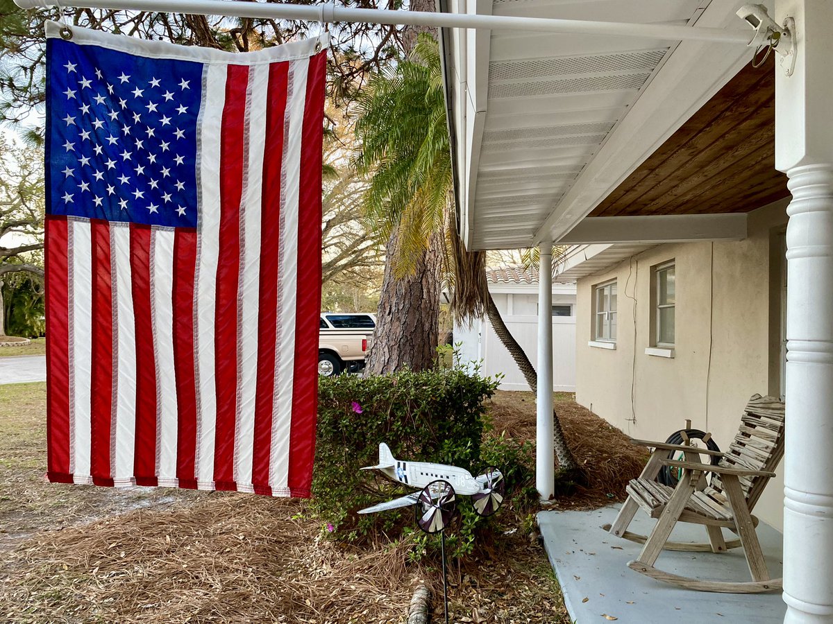brucearector's tweet photo. I love walking neighborhoods, talking with voters and being constantly reminded how much Clearwater loves America. #clearwaterflorida #brucerectorformayor https://t.co/H3I2XYfqKZ