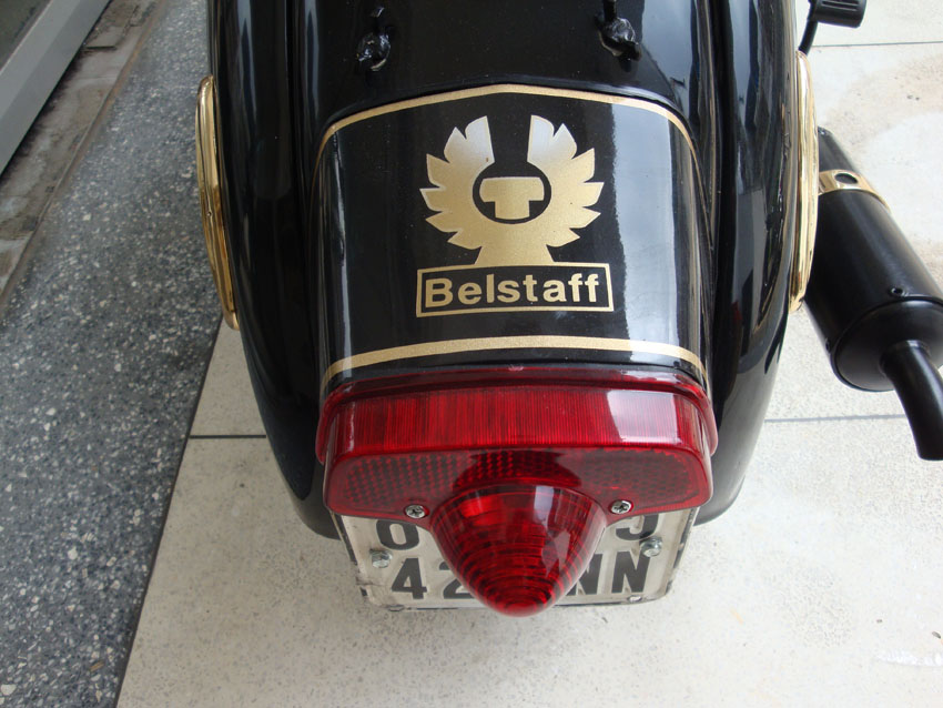 SSCvietnam's tweet photo. One of my favourite builds going back a while - Lambretta s2 Belstaff custom RB250, time to make an updated version of this as I wish I'd never sold it ,awesome scoot #custom #Belstaff #RB250 #Lambretta #series2 #Innocenti https://t.co/PruGb385LR
