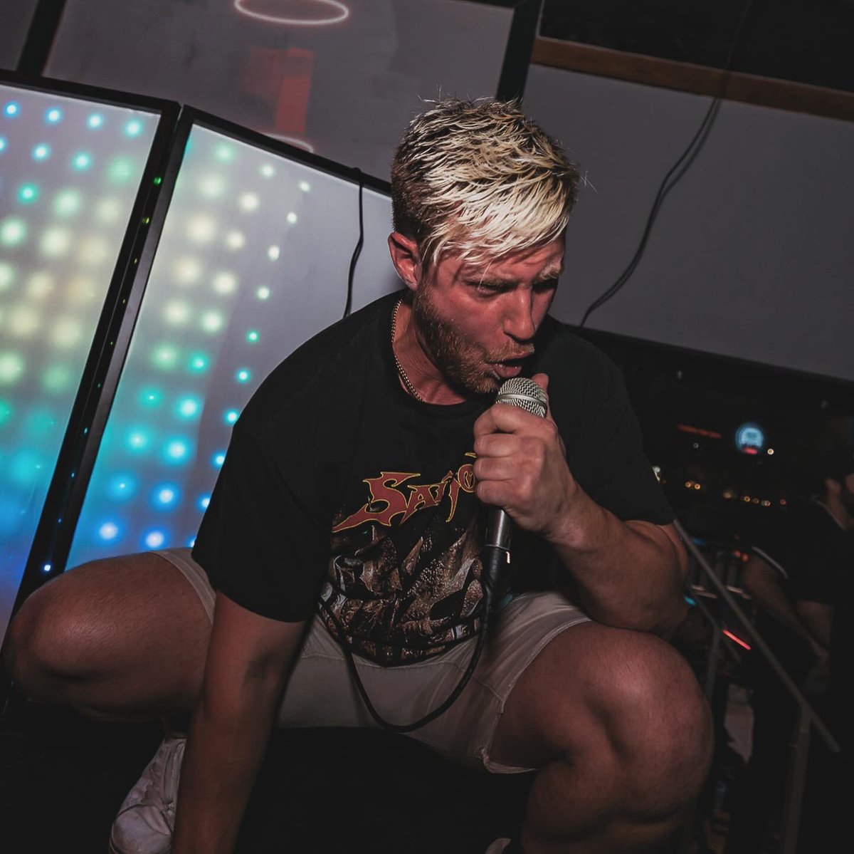 dubbadmusic's tweet photo. 75% of a Dubba D. set is me screaming at people 🤬
📷: Marcus beronilla 😮‍💨🔥🤌🏻

Fun fact: The first photo is a result of my boy Tito and I dry scooping preworkout before my set 💪🏻💪🏻💪🏻
•
•
•
#dubstep #metalstep #tearout #trench #riddim #headbanging #bassmusic #perrywayne #soundsofinvasiontour #orlandoedm #orlandoedmfam #orlandoedmscene