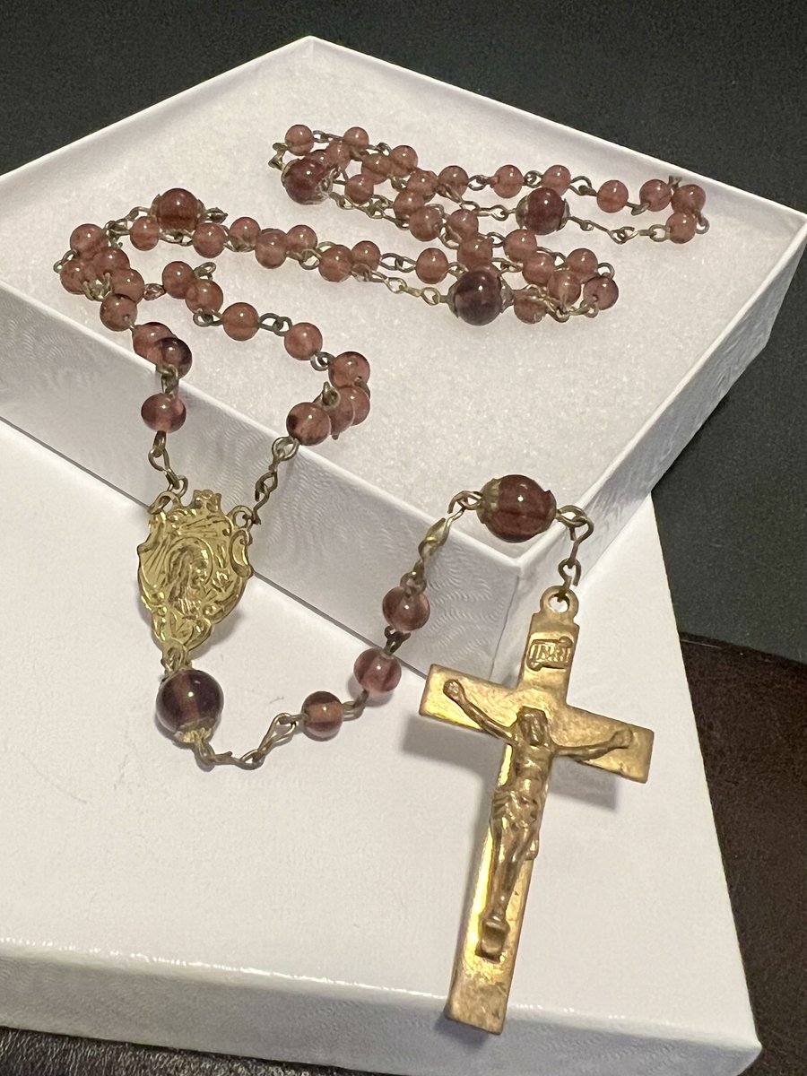TeriE's tweet photo. BEAUTIFUL #VintageRosary Glass Purple w/Brown Beads #Brass Cross #CatholicRosary 5 Decade FREE SHIP
#religious #praytherosary #rosary #rosarybeads #vintagejewelry #catholic #prayerbeads #religiousrelics #vintage #ebayfinds #adventurine
https://t.co/RPWGGPmlN8 #eBay via @eBay https://t.co/9ntp7sIXhO