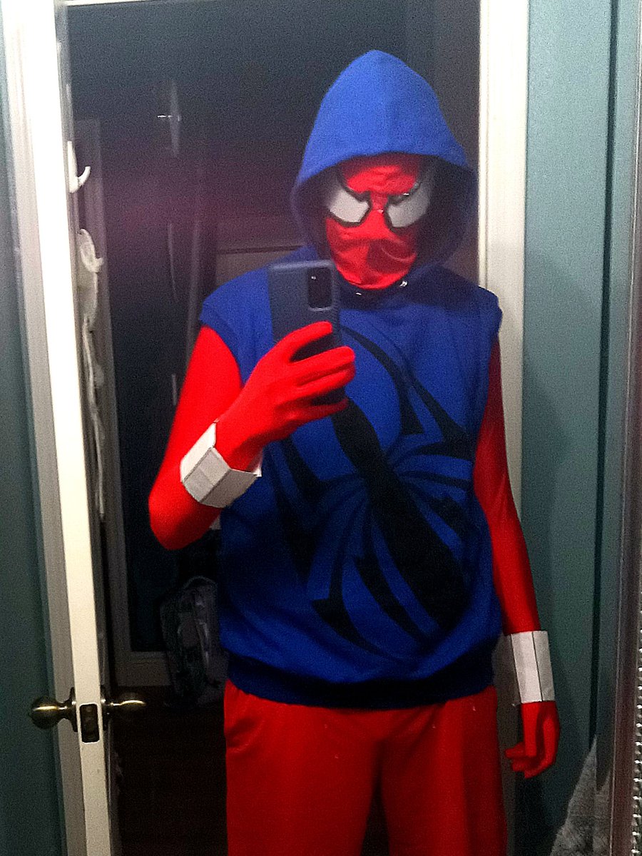 SlashJacksonTM's tweet photo. @SpiderVerse Scarlet Spider for the win! https://t.co/4VhAtZIIwh