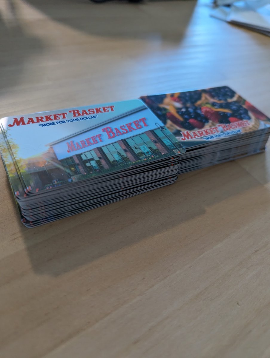 MutualAidMAMAS's tweet photo. Our first Supermarket Sweep of 2024 was this past Sunday! Thank you so much to our FIFTEEN deliverers who brought $5000 of grocery cards to households in Medford and Somerville https://t.co/nksz3Pt28z