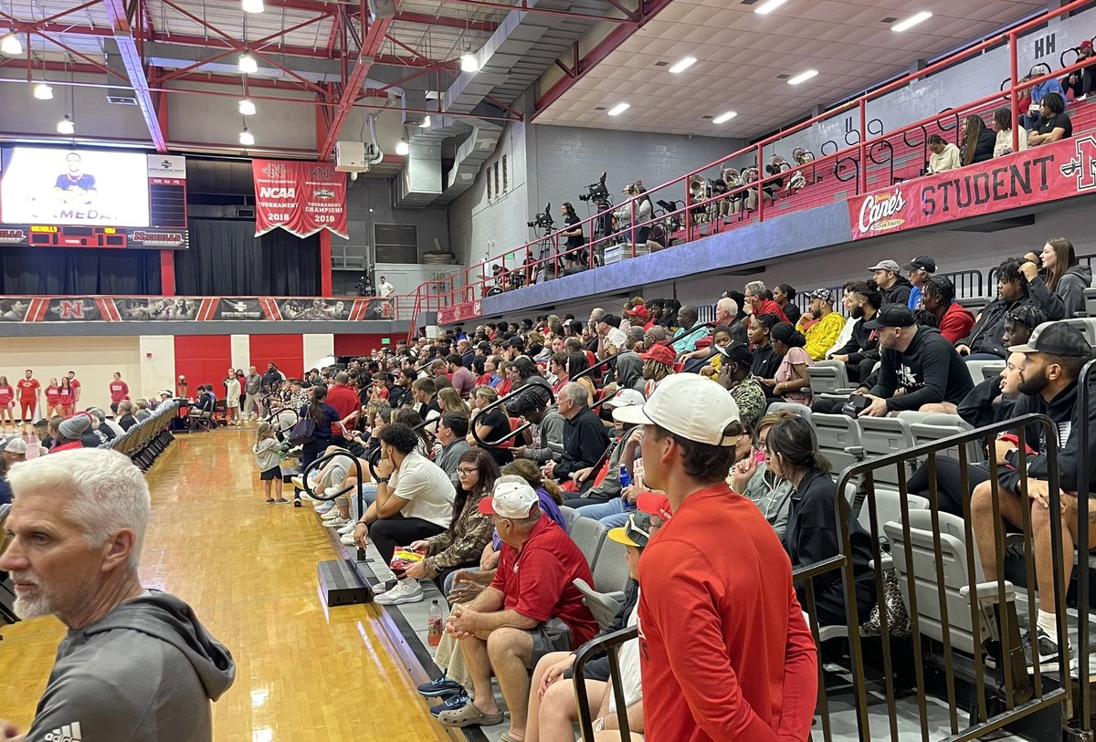 skliebert's tweet photo. Nicholls Colonels defeat the UIW Cardinals 92- 82 and the 2023 Southland Conference Championship football team received their rings. CHAMPIONSHIP LEVEL PERFORMANCE REQUIRES CHAMPIONSHIP LEVEL SUPPORT #StuffStopher #BeautifulHistoricThibodaux #History #SouthlandConferenceChampions https://t.co/i3LAzx9D2I