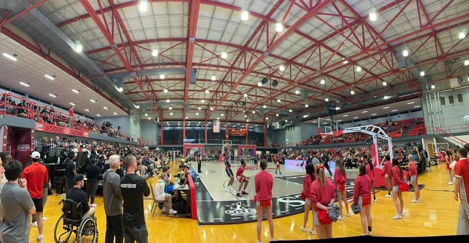 skliebert's tweet photo. Nicholls Colonels defeat the UIW Cardinals 92- 82 and the 2023 Southland Conference Championship football team received their rings. CHAMPIONSHIP LEVEL PERFORMANCE REQUIRES CHAMPIONSHIP LEVEL SUPPORT #StuffStopher #BeautifulHistoricThibodaux #History #SouthlandConferenceChampions https://t.co/i3LAzx9D2I