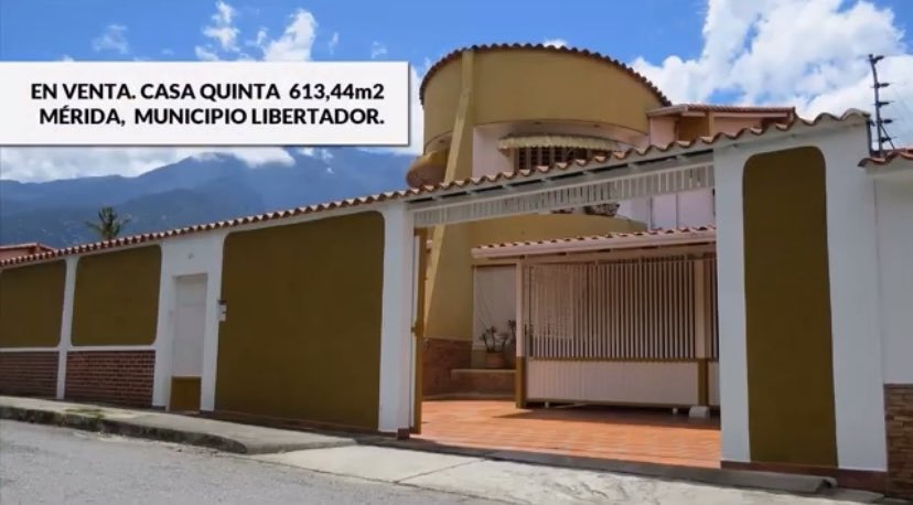 CORPOVIGUI's tweet photo. Preciosa e Impecable Quinta en Urb. La Mata, exclusivo diseño arquitectónico, 6 hab, área social, garage para 5 vehículos. Cocina empotrada, bar interno estilo español. 
Excelente precio y condiciones.
Llámanos: 0424-414.0605 o visita nuestra página web https://t.co/2bjfDA2LEB https://t.co/IooNQvCskS