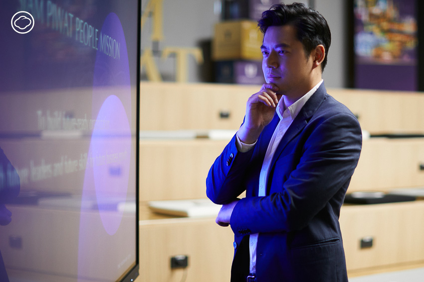 readthecloud's tweet image. ค้นเคล็ดลับวิชาดูแลใจพนักงานของ #SiamPiwat เจ้าของแบรนด์ห้างสรรพสินค้าชั้นนำของไทยที่ใช้แนวคิด #WorklifeIntegration สนับสนุนให้พนักงานให้สมดุลทั้งชีวิตและอาชีพ ทำให้ที่ทำงานมีชีวิต และการดูแลคนหลังเกิดวิกฤต #PeoplePassion readthecloud.co/work-life-inte…