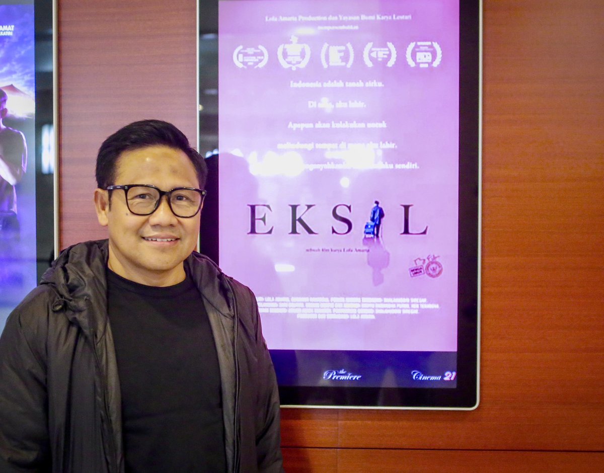 Nonton film eksil kemarin sore.
salam hormat untuk <a href="/LolaAmaria/">Lola Amaria</a>