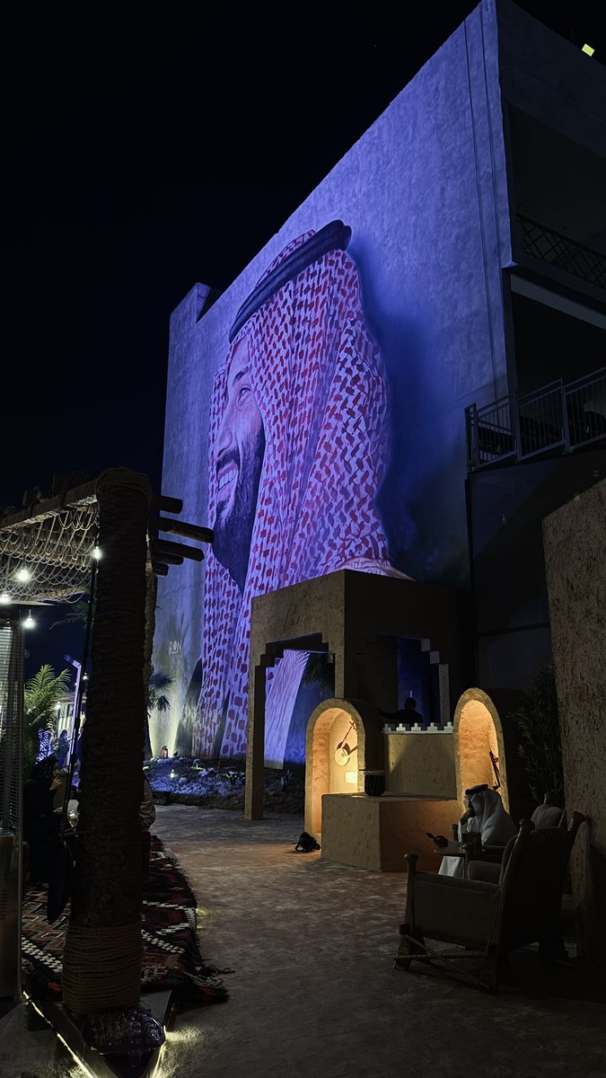 #سمفونية_البداية
نجم الليلة وكل الليالي ♥️