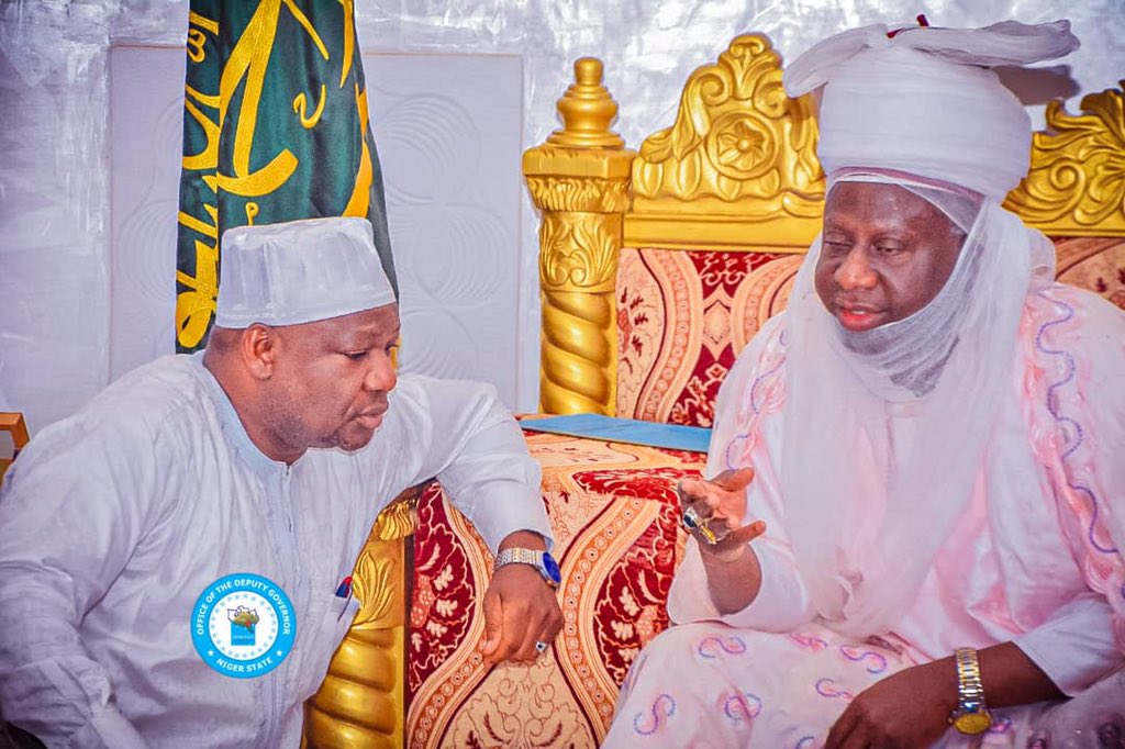 Gideech's tweet photo. The Commissioner Homeland Security Niger State, Hon. Bello Muhammad Abdullahi was part of the Niger State delegation that attend  the funeral of Late Alh. Nuhu Musa mni. Wazirin Galadima Kogo who is a former permanent secretary and Commissioner of Lands Niger State. https://t.co/D819vfFGaz
