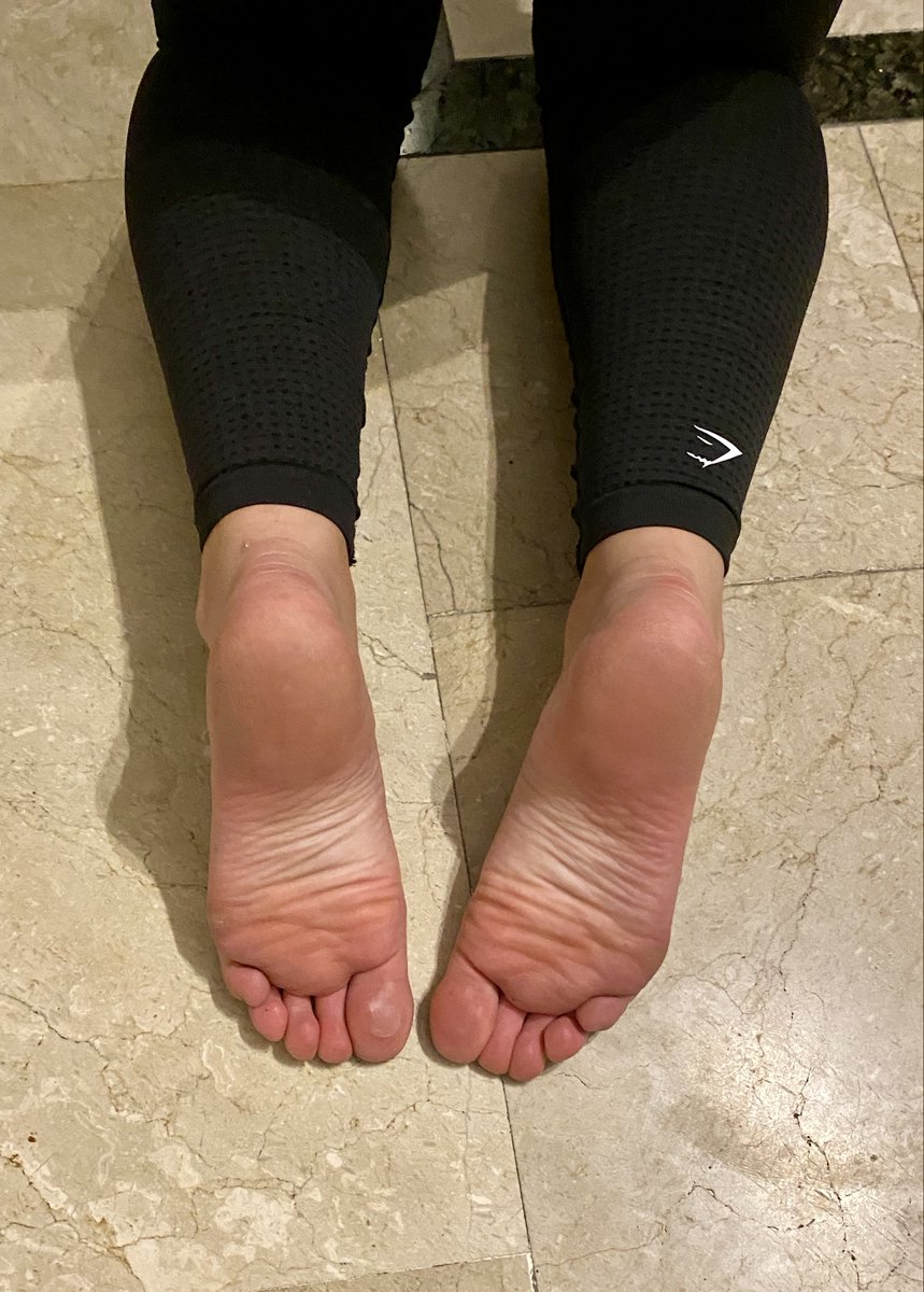 Queen_MSunshine's tweet photo. A bit dirty.
#nsfw #buyingcontent #daddy #Feetpicsforsale #feet #footslave #footmodel #findom #footfetish #paypiggieswanted #simps #spoilme #soles #buynow #payme https://t.co/BPuG6TyCtP