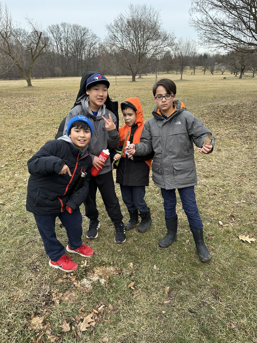 What an amazing day at the @RBGCanada learning all about rocks, minerals and erosion! We especially loved the art in the outdoors portion. @StGregoryHCDSB 🪨⛏️💎🌳☀️