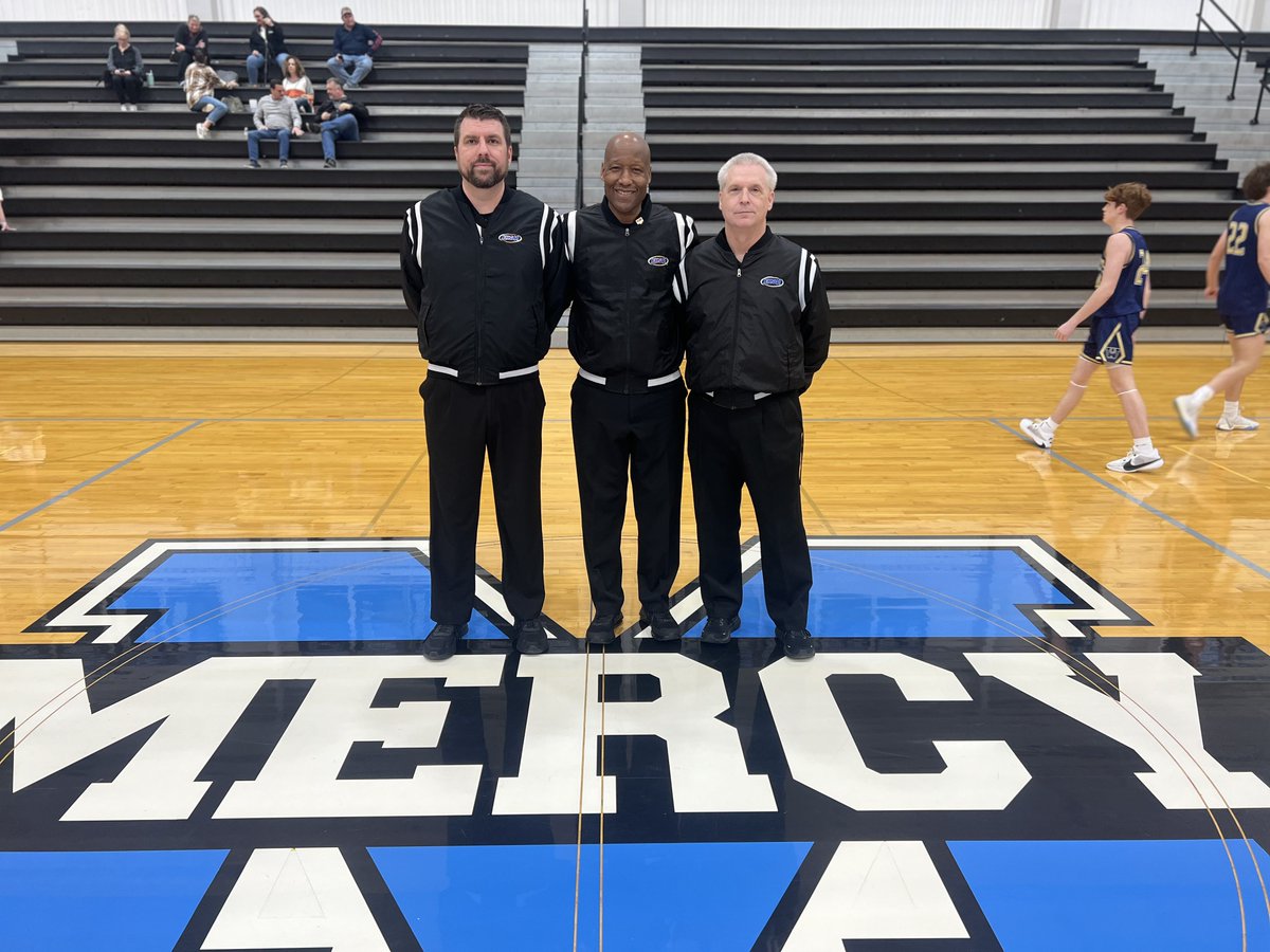 We are 10 minutes from the tip in the first game of the Boys' 24th District Tournament between Whitefield and Fern Creek. Thank you, Cody Jennings, Richard Price, and Kevin O'Bryan!