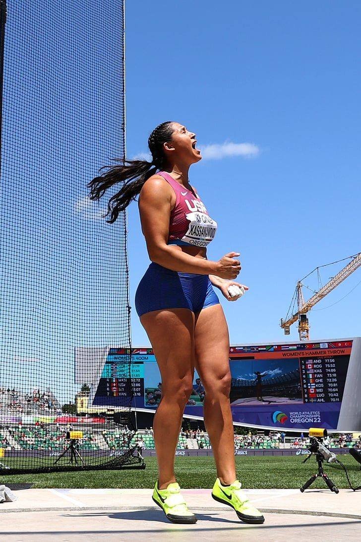 THIS JUST IN: COMANCHE WINS SILVER FOR AMERICA IN 2023 BUDAPEST WORLD CHAMPIONSHIPS:
Janee Kassanavoid just added silver to her collection in Budapest, Hungary for her second-place finish in the Hammer Throw. She won bronze in the Tokyo Olympics.

popsugarfitness   GORGEOUS❤️🔥