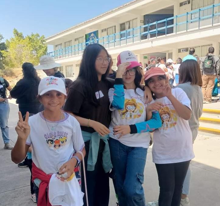 Emocionante inauguración de "Chavas en la #Ciencia" encendió chispas de esperanza y empoderamiento en jóvenes y niñas aspirantes a científicas. Con el compromiso de más de 60 participantes y apoyo de destacadas líderes como la <a href="/DraTereGasca/">Tere García Gasca</a> este programa avanza. #11Feb <a href="/UAQmx/">UAQmx</a>
