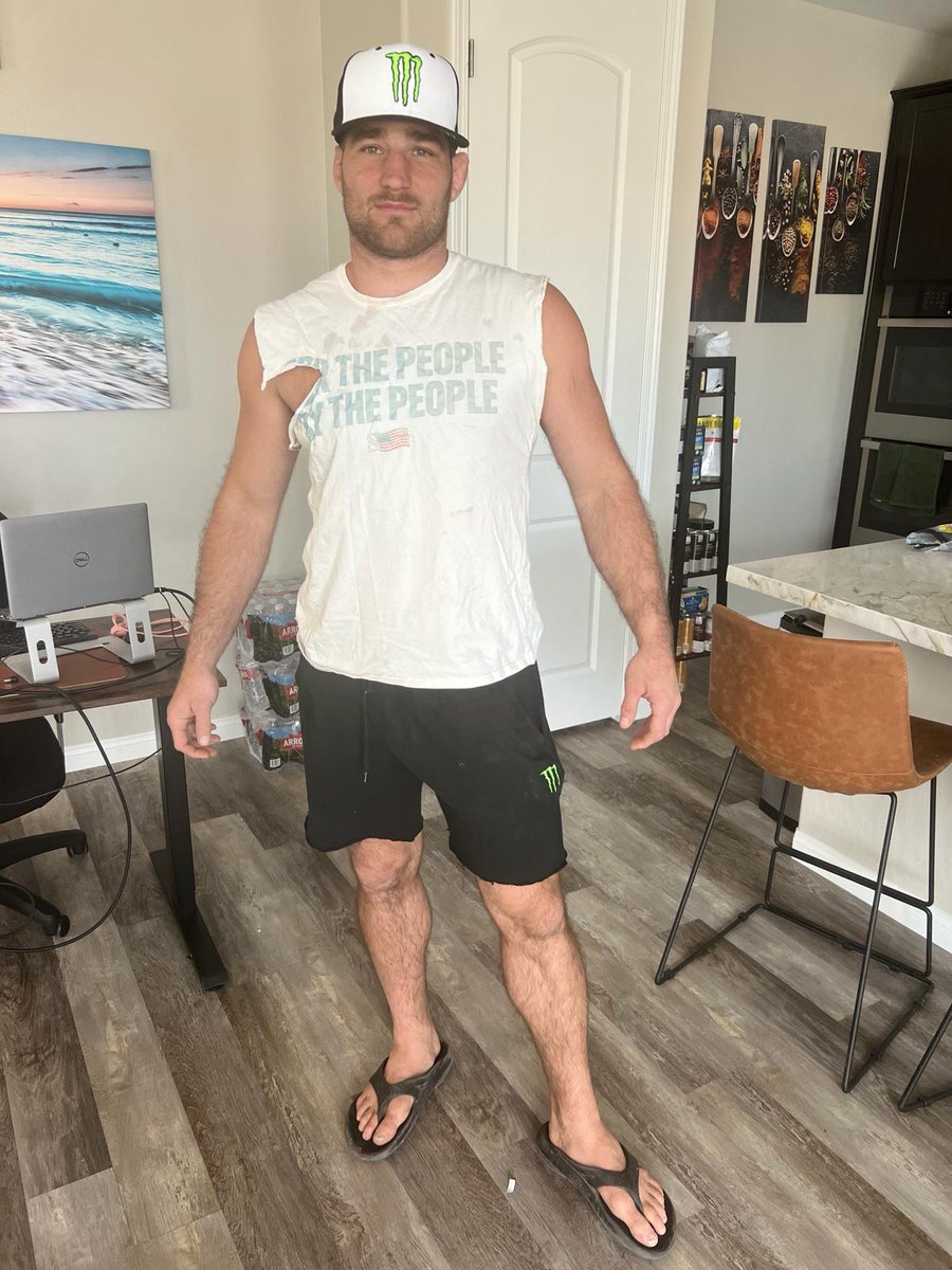 SStricklandMMA's tweet photo. Sup Dawg.... my name is Kyle...

You know it's bad when the girl pulls out the camera https://t.co/9TWu5vrc77