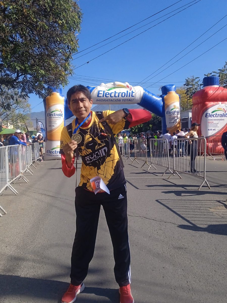 RunInOaxaca's tweet photo. Desde Huatulco hasta Las Vegas; este fin de semana, la activación rosa, estuvo presente. 

¡Gracias por sus reportes y muchas felicitaciones a todas por sus logros! 

#chicasrunin #oaxaca #runinoaxaca #correconestilo https://t.co/wFj9I79Upt