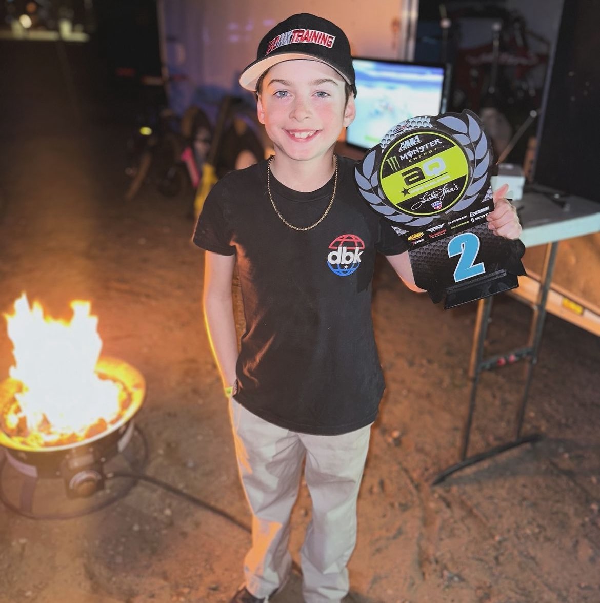 Loretta Lynn MX tweet media