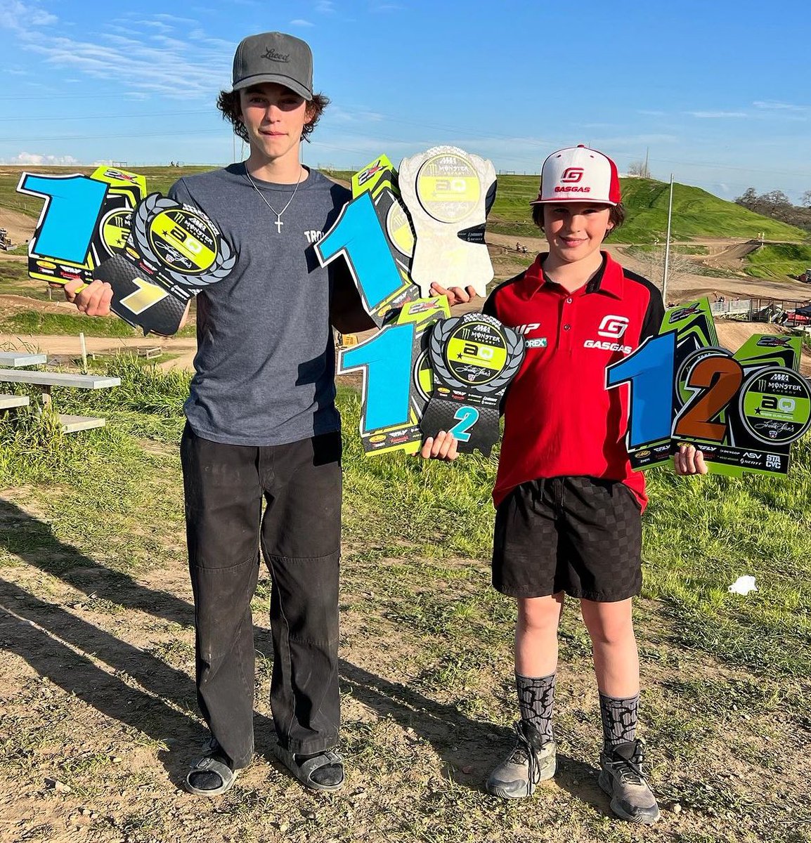 Loretta Lynn MX tweet media