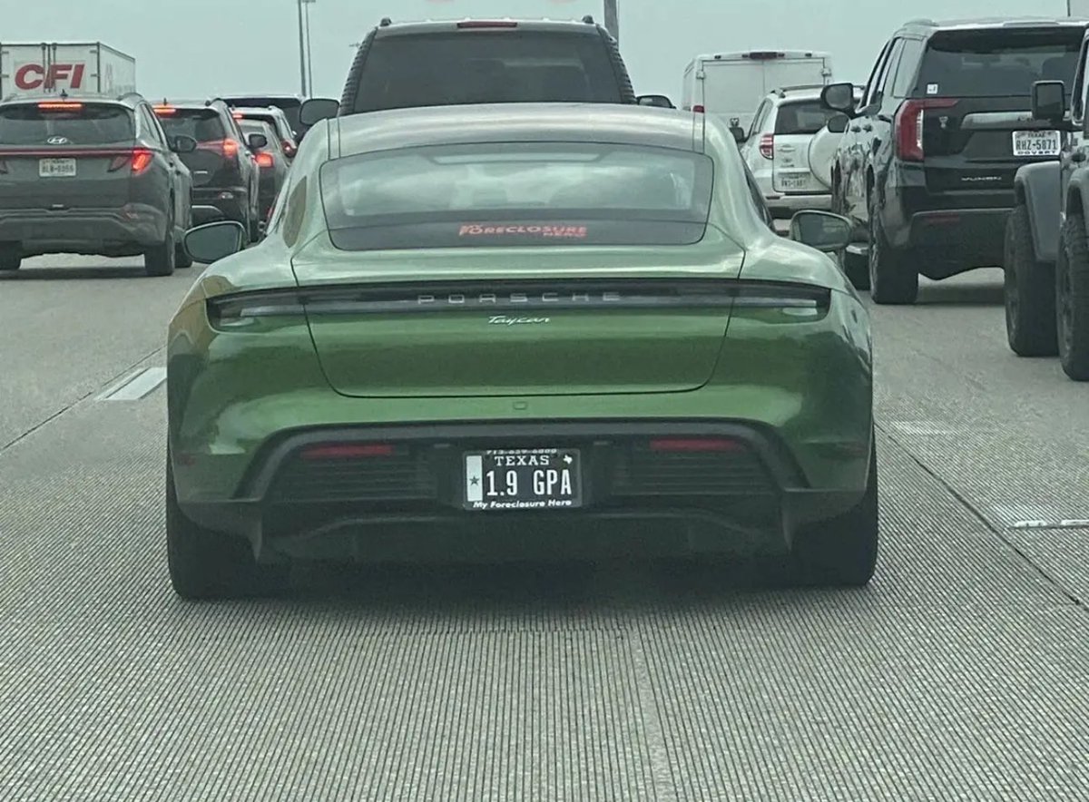 boymolish's tweet photo. This is the hardest license plate I’ve ever seen 😮‍💨 https://t.co/I9XGgB1sZ1